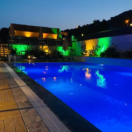 Nurhal Aparthotel 4*